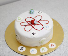 Atom Cake 01